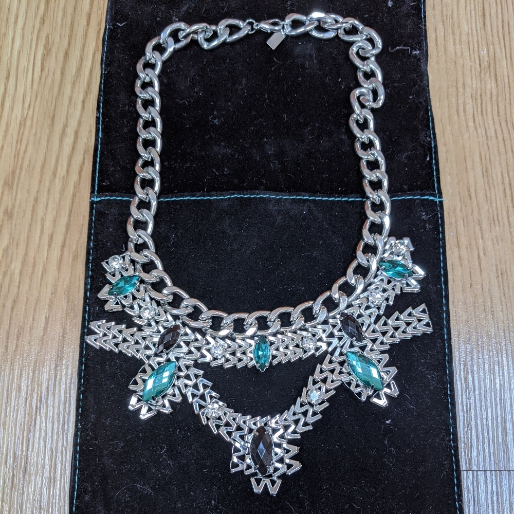 Bauble Bar Silver Wreath Necklace